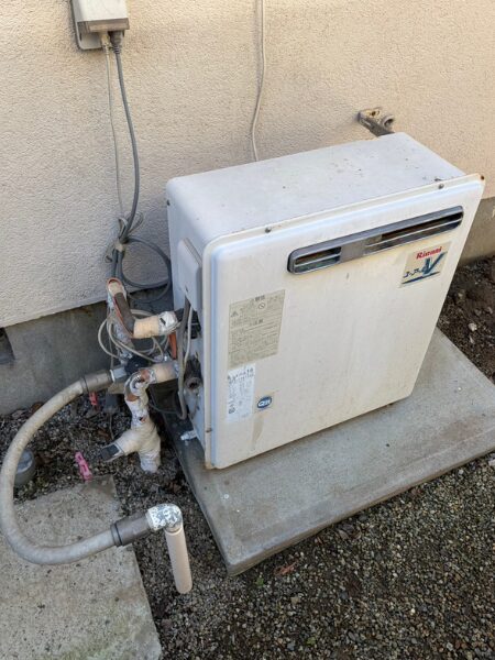 給湯器交換前の写真