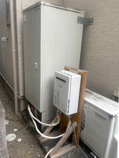 仮設給湯器を設置した様子